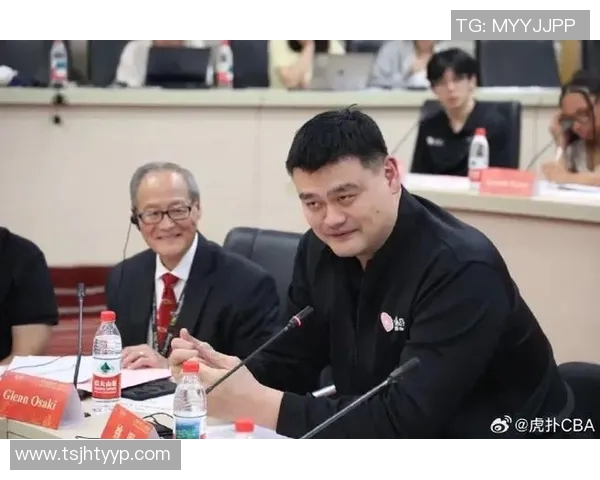 姚明亲临崇明岛探访篮球文化助力青少年体育发展活动