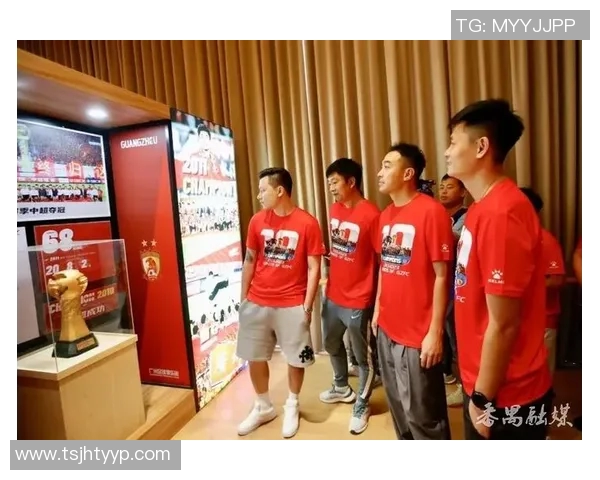 传承足球明星联赛颁奖盛典精彩回顾与荣耀时刻分享 传承足球明星联赛颁奖盛典精彩回顾与荣耀时刻分享