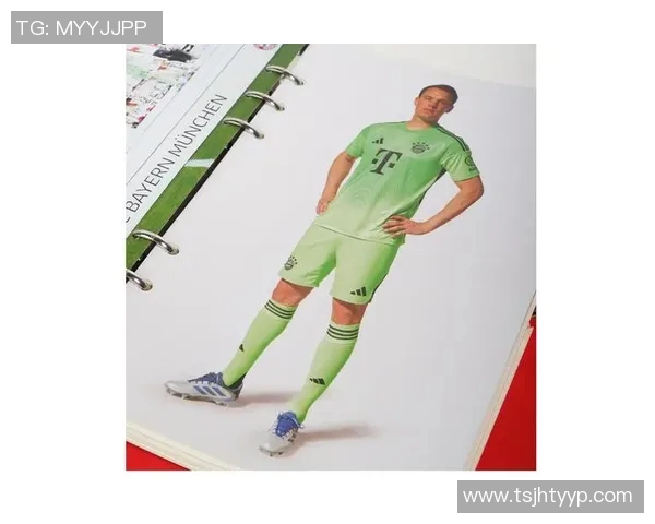 足球明星们的时尚选择揭秘他们钟爱的运动品牌与穿搭风格