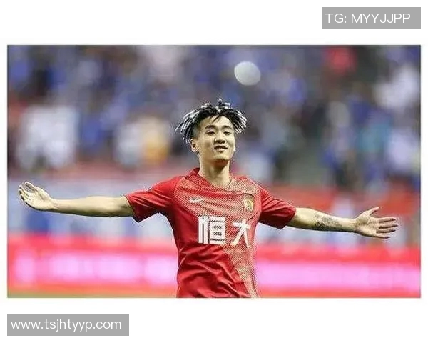 中间有范的足球明星展现独特魅力与风采的精彩瞬间